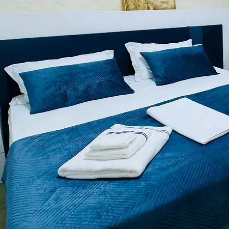 Tirana Central Suites Apartman