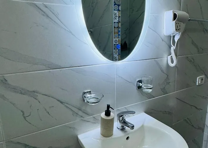 Tirana Central Suites דירה