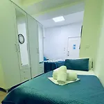 Tirana Central Suites Apartman *