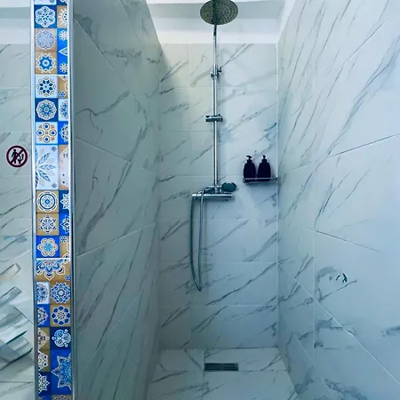 Tirana Central Suites *