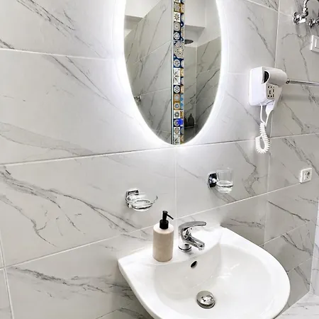 Tirana Central Suites Lägenhet