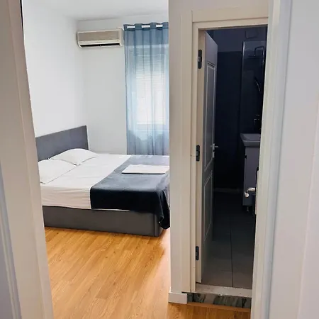 Tirana Central Suites * טיראנה