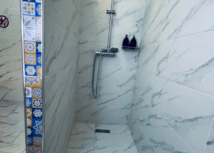 Apartamento Tirana Central Suites *